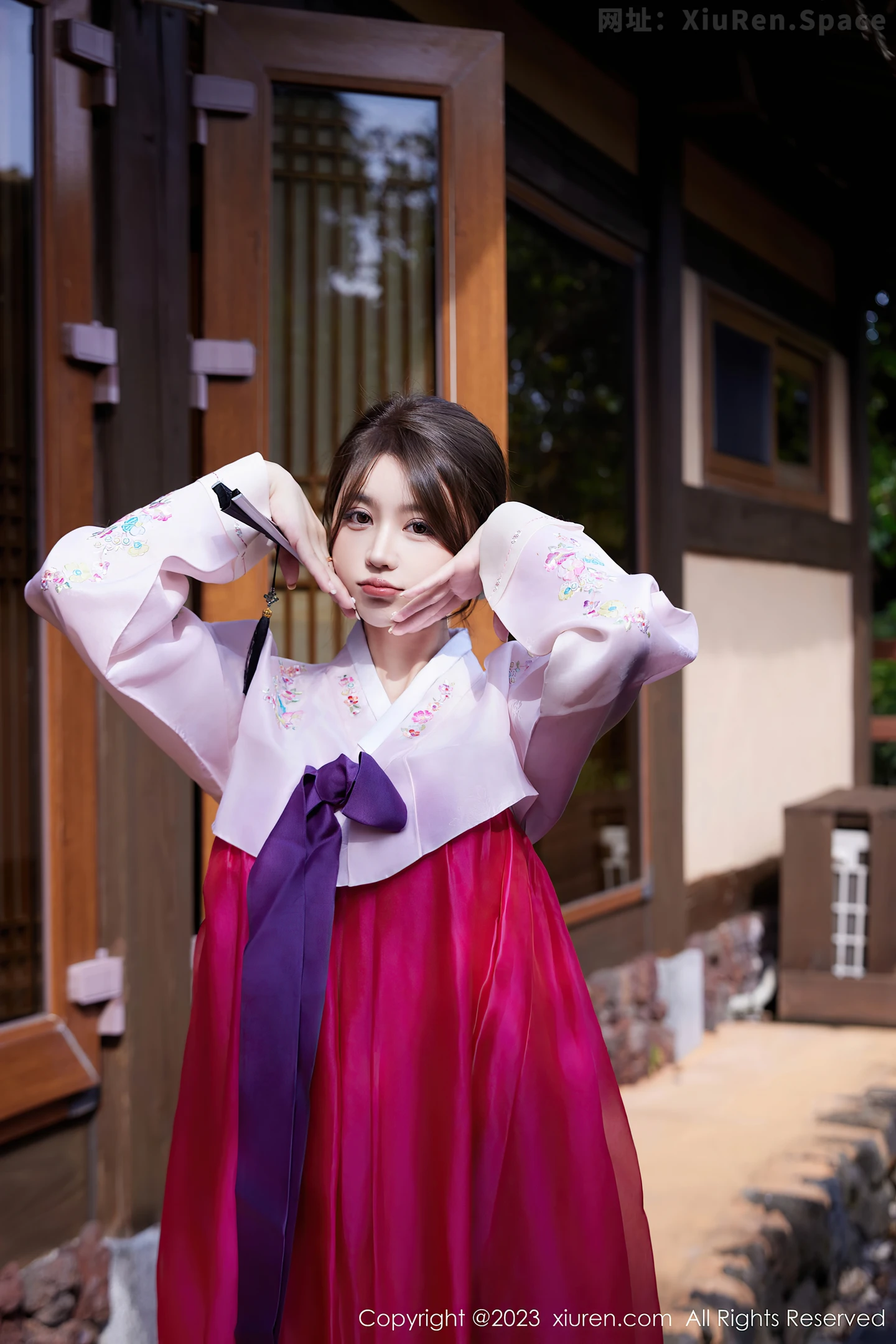 图片[6]-[XiuRen秀人网]VOL.7522 模特tina 甜仔性感红色大长今服饰半脱秀凹凸身材惹火诱惑写真58P-秀人网官方网站